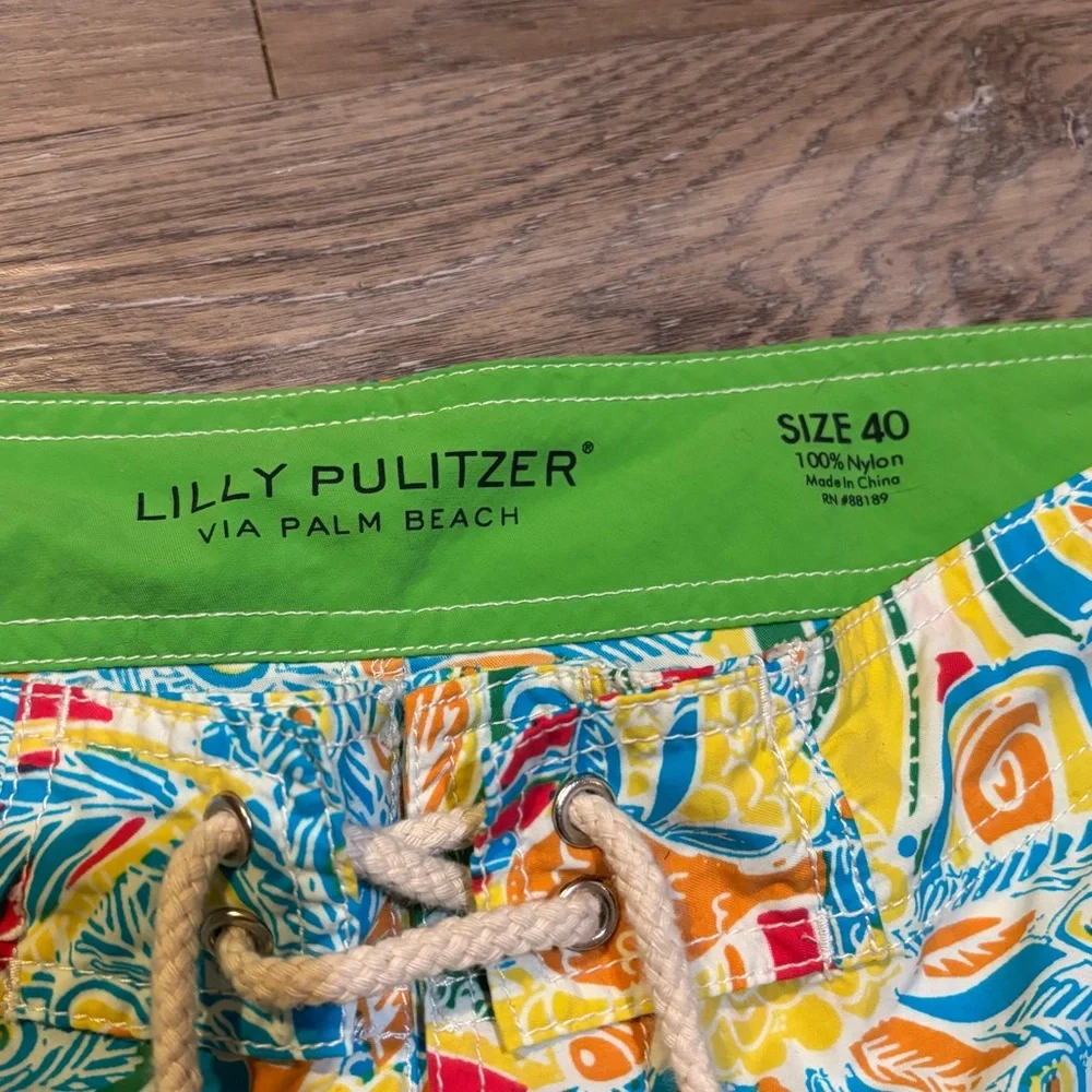 Lilly Pulitzer via Palm Beach men’s nylon swim trunks peacocks size 40 unlined